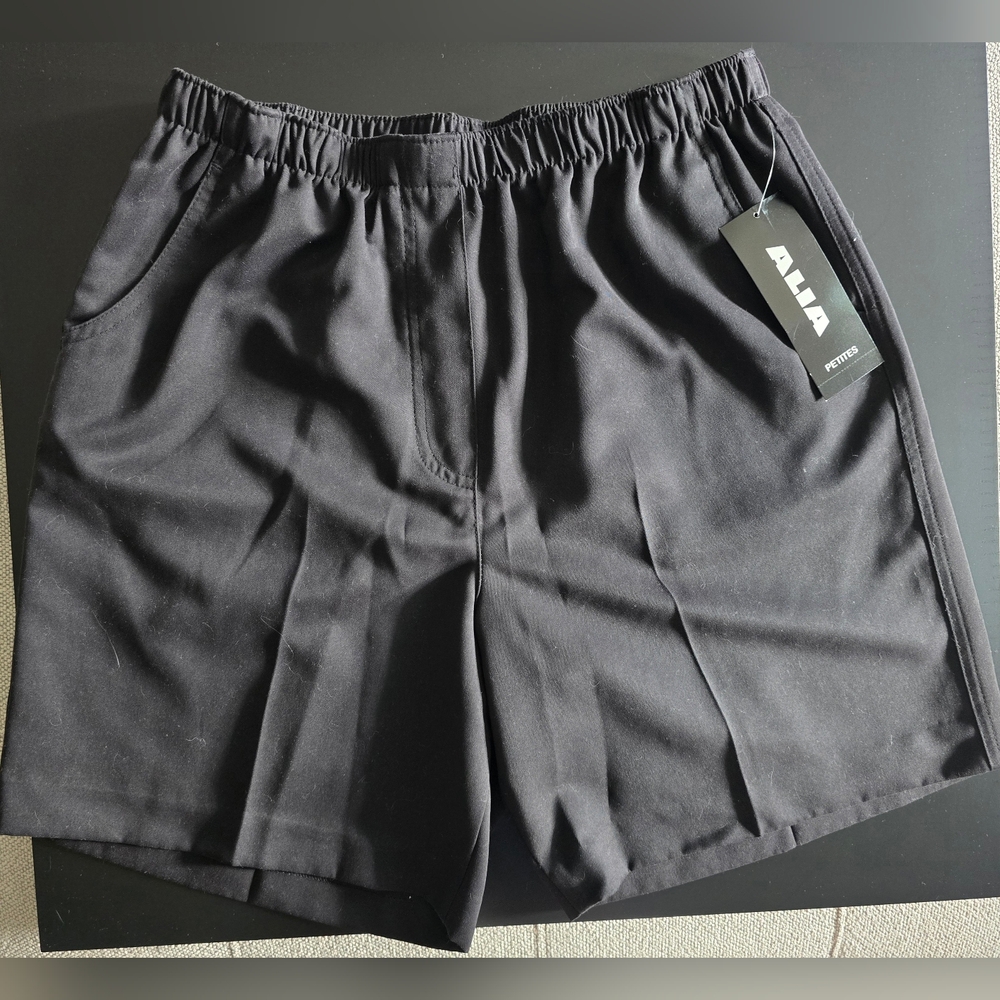 NWT Alia Black Woman Shorts